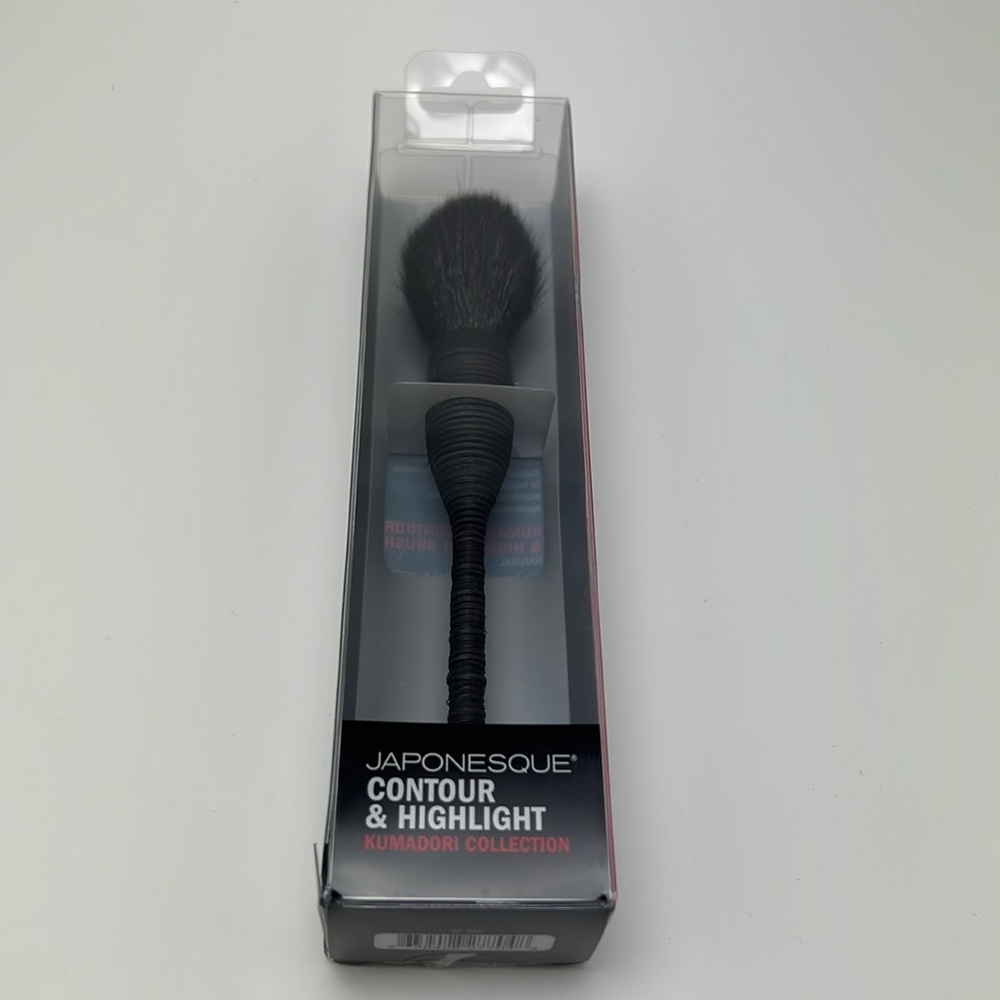 New Japonesque Contour and Highlight Brush